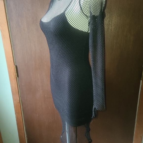 Black cocktail dress - Picture 2 of 5